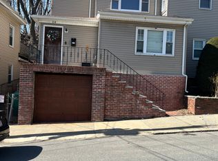 114 Henry Ave #1, Lynn, MA 01902