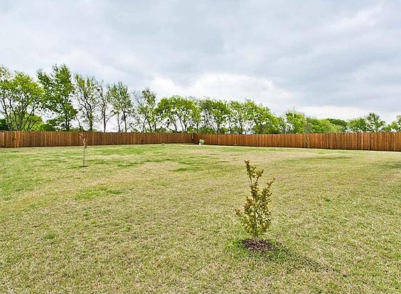4th image of 1108 Monaco Dr