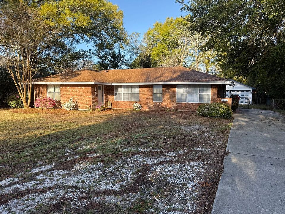 1st image of 203 Navarre St