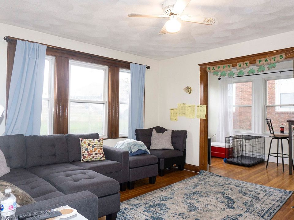 2nd image of 228 Washington St #2F