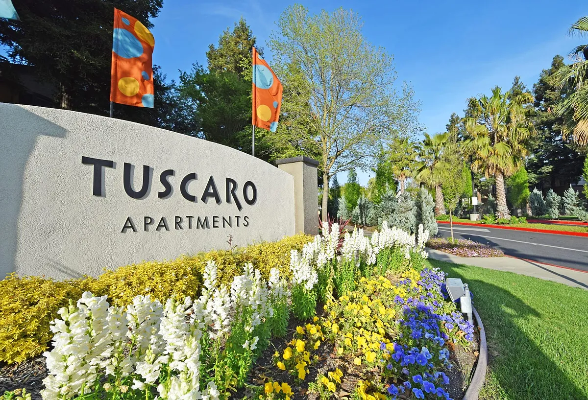 Photo 2 of 30 - Tuscaro - Sacramento, CA Building Photo - Tuscaro