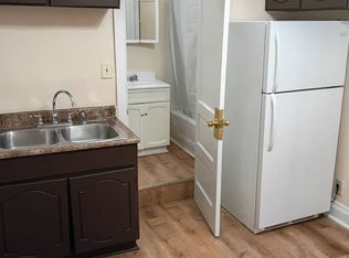 2820 W Clybourn St #2820B, Milwaukee, WI 53208