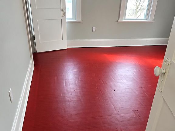 5th image of 233 Columbian Ave