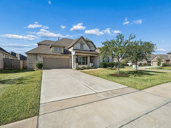 2nd image of 15443 Wildpoint Drive