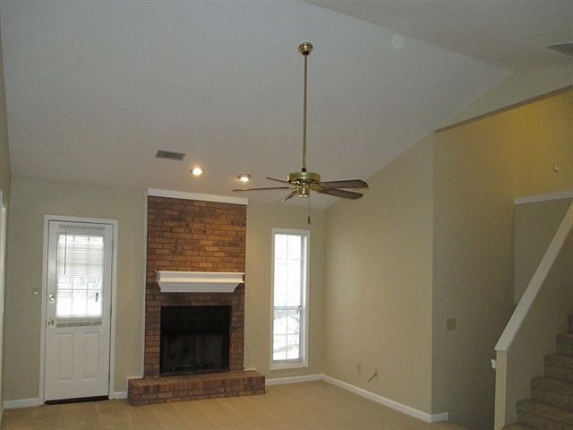 2nd image of 905 Hillsboro Ln