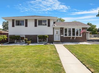 6617 106th Pl, Chicago Ridge, IL 60415