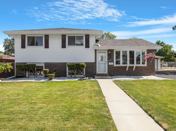 6617 106th Pl, Chicago Ridge, IL 60415