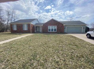 124 Holly Woods Dr, Fort Thomas, KY 41075
