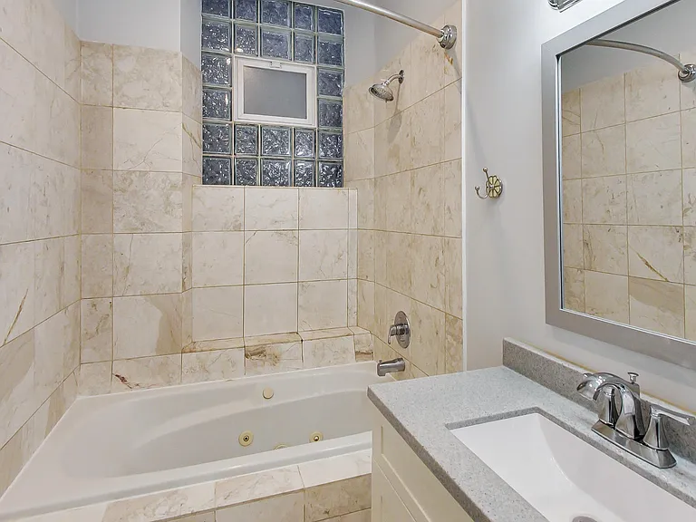 2141 W Crystal St #2 — Photo 18