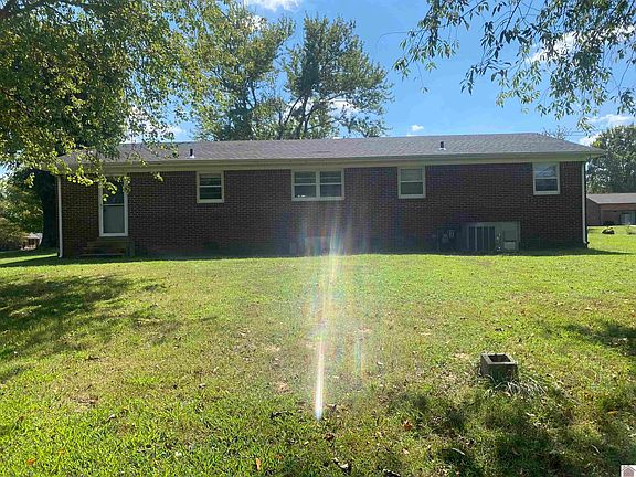 2nd image of 720 Fairlane Dr
