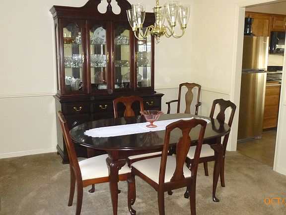 Lovely dining room