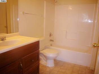 5th image of 2825 W E St