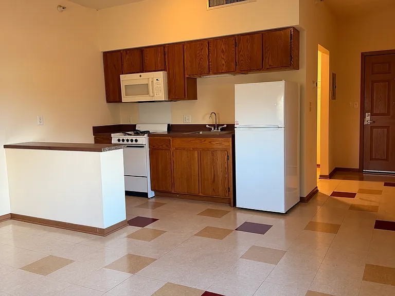 6450 Panama Ave N #2A — Photo 1