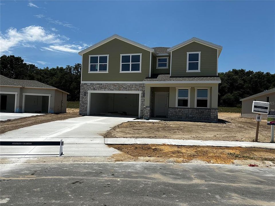 1st image of 33219 COUNTRY HOUSE DRIVE