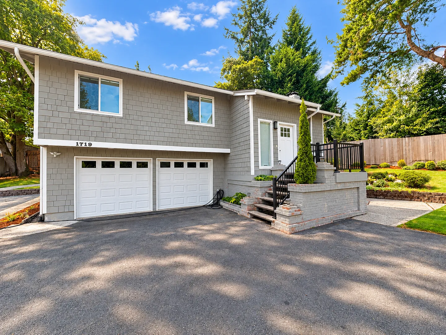 3Bd/2.5Ba Seattle Home — Photo 3