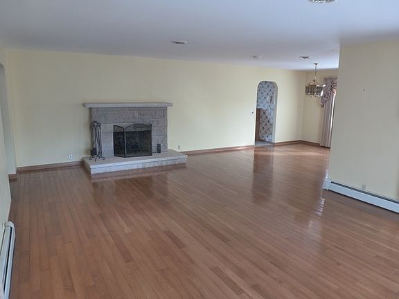 3rd image of 645 W Station St