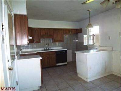 4th image of 9746 Harold Dr