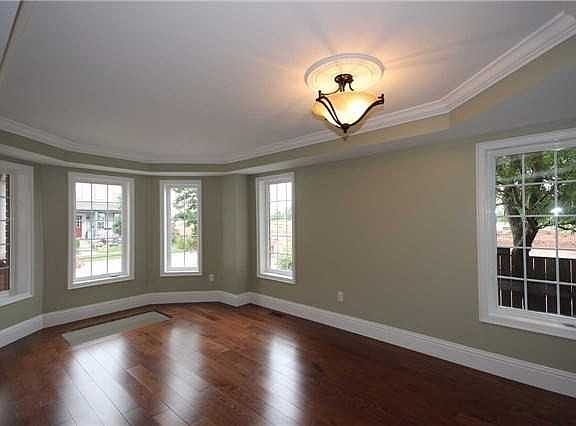 2nd image of 264 Gatwick Dr