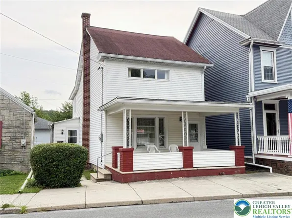 45 W Holland St, Summit Hill, PA 18250