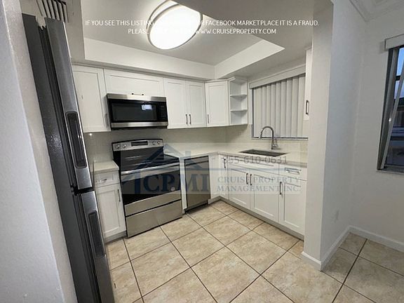 3rd image of 555 S Luna Ct #211