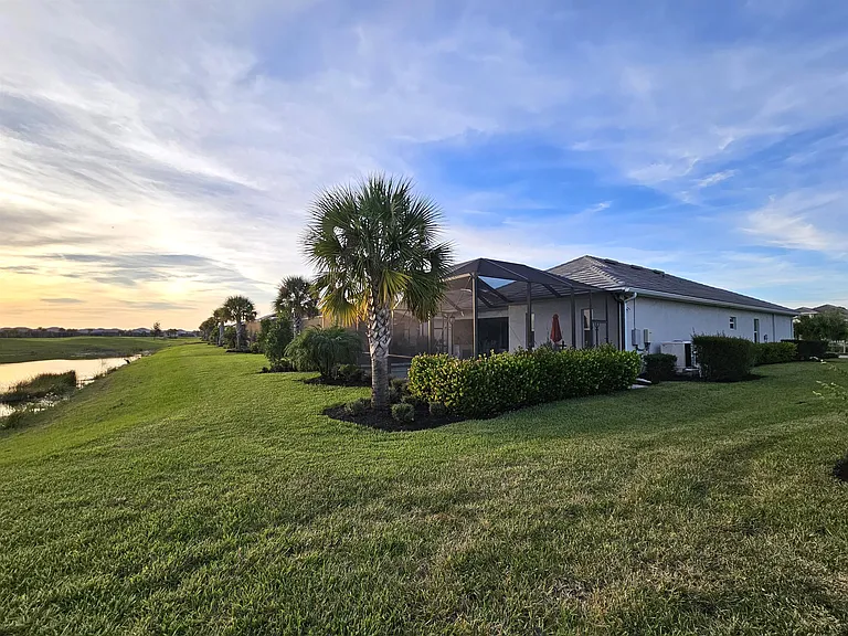 5997 Berwick Ln — Photo 31