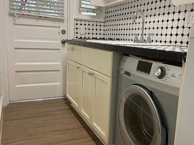 1550 Jefferson Ave #2A — Photo 9