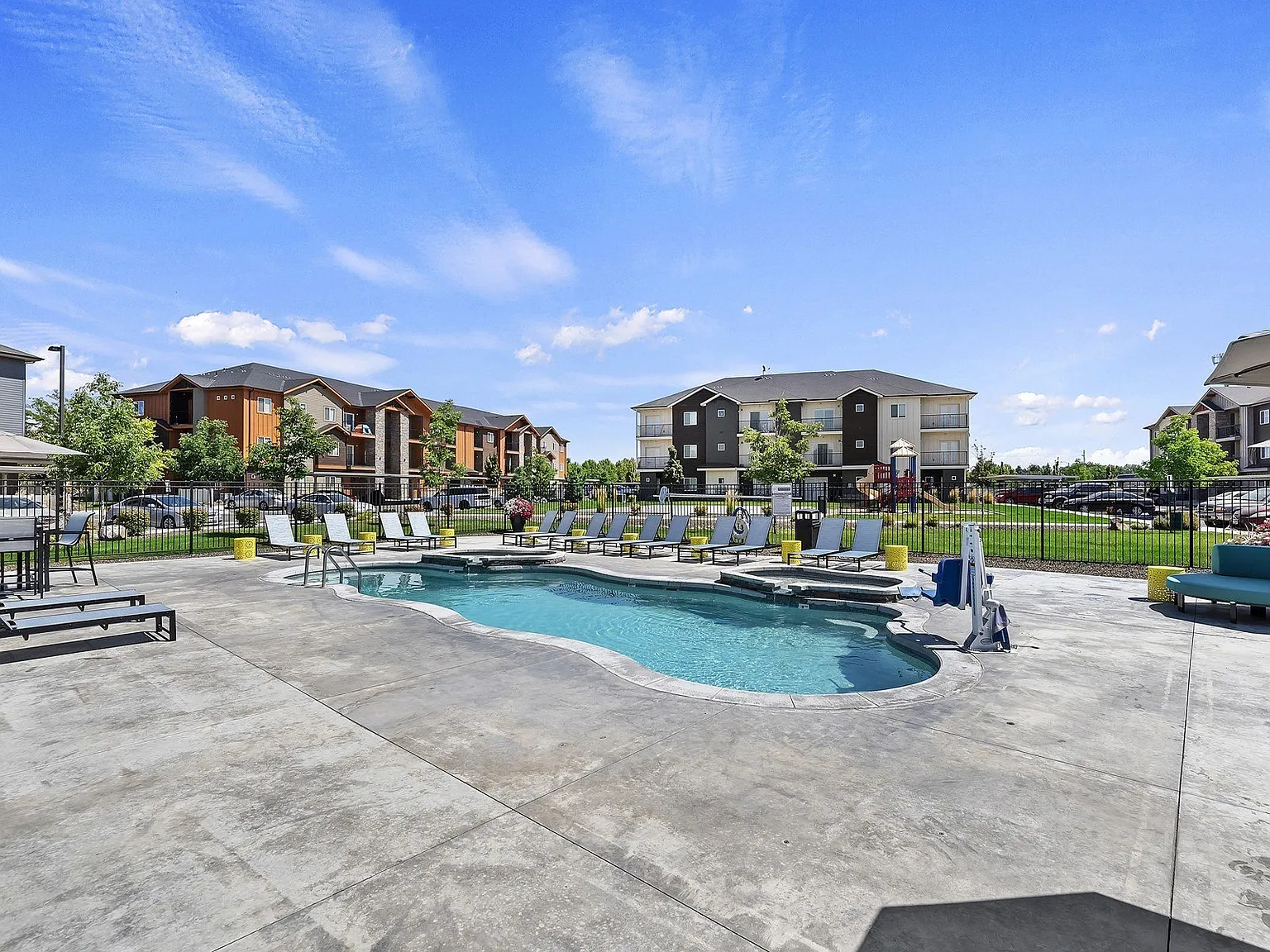 Pennwood Apartments — Photo 1