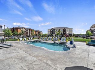 303 W Pennwood St APT J303, Meridian, ID 83642