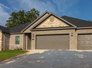 17 Ettington Dr, Bella Vista, AR 72714