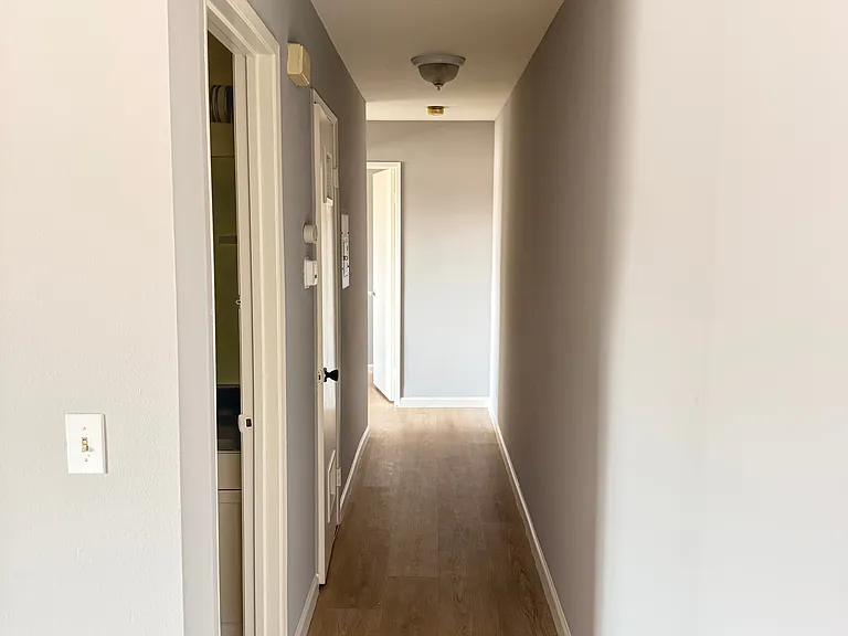 927 S Charlotte Ave #E — Photo 4
