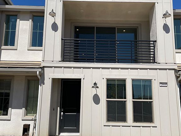 unit showing balcony