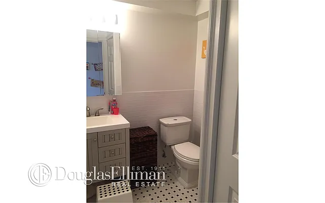 Rented by Douglas Elliman | media 13