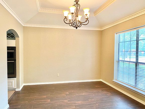 2nd image of 2300 Alicia Ct
