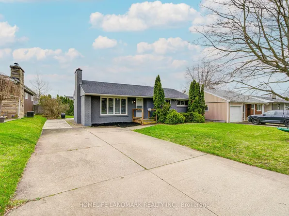 8 Richard St, Saint Catharines, ON L2T 2E2