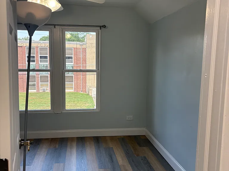 1209 S Lee St — Photo 29