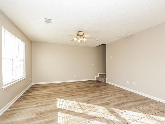 5th image of 269 Mary Joe Martin Dr