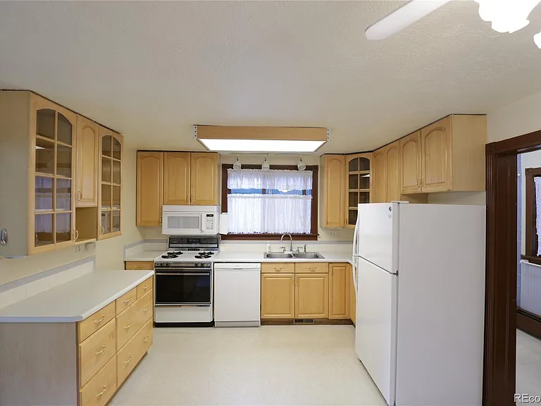 1940 Virginia St #5 — Photo 3
