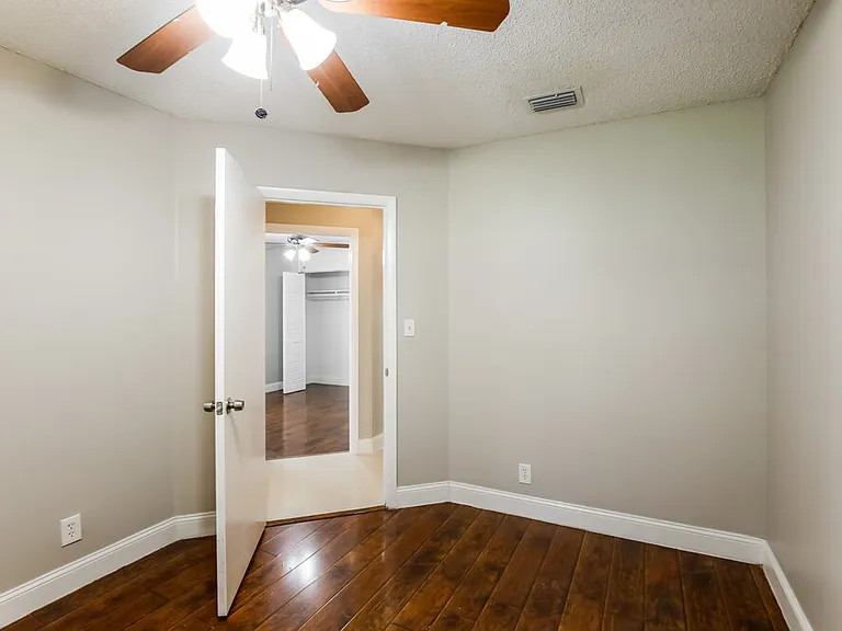 1558 NW 7th Ln — Photo 10
