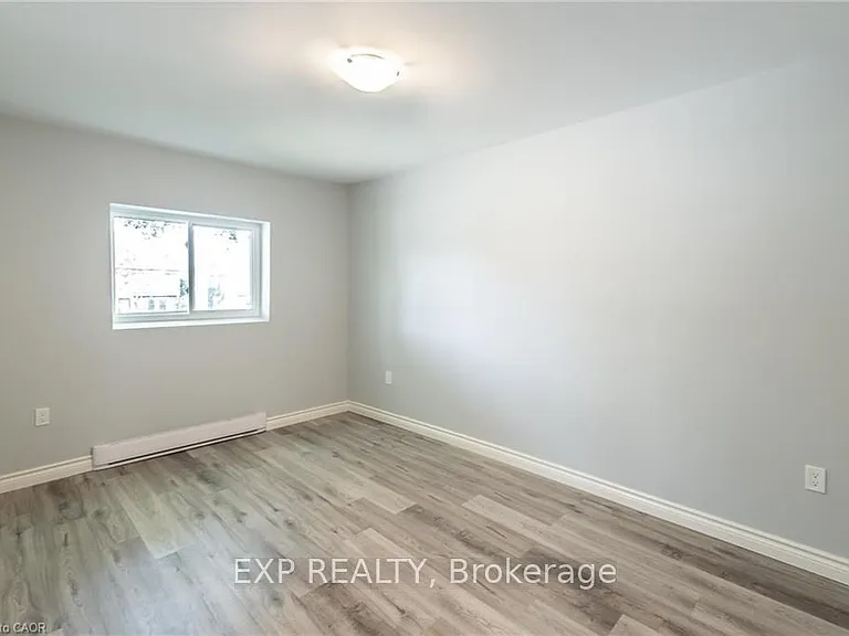 529 Elm St #16 — Photo 11