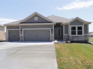 102 NE 102nd St, Kansas City, MO 64155