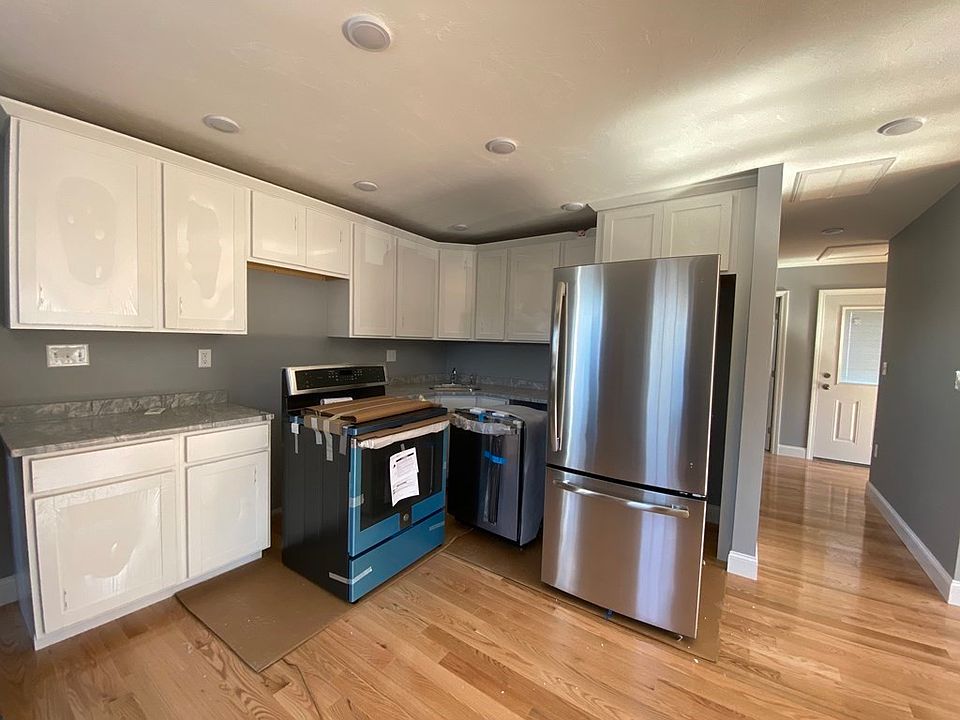 1st image of 18 Bates Ave #3B