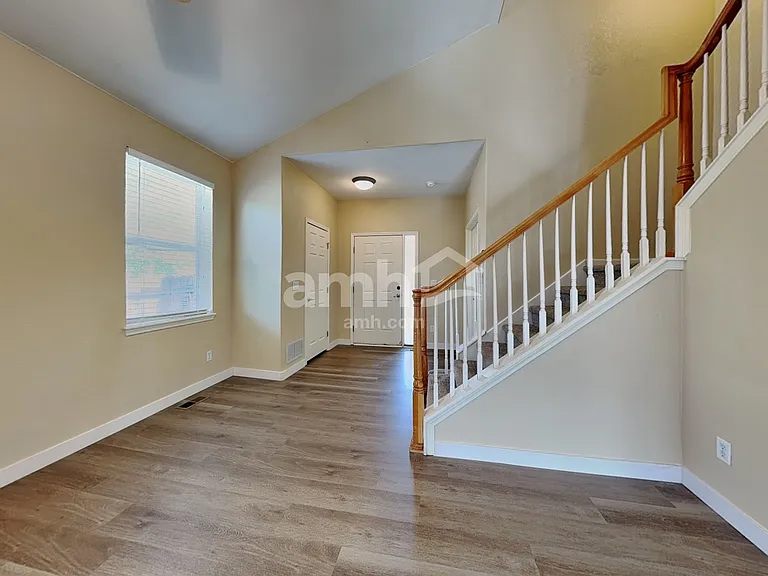 9742 Jasper Dr — Photo 9