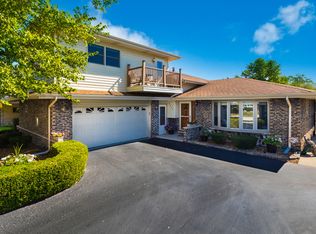 8459 W Zermatt Dr, Palos Hills, IL