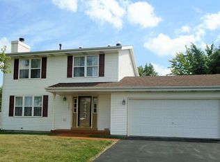110 Autumnwood Ln, Davis Junction, IL 61020