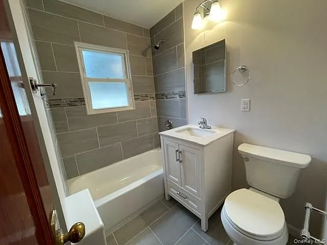 221 Stewart Ave — Photo 7