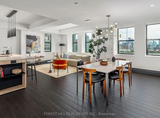 2 Avenue Rd #1505, Toronto, ON M5R0C6