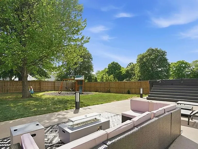 5009 Hemby Rd — Photo 22