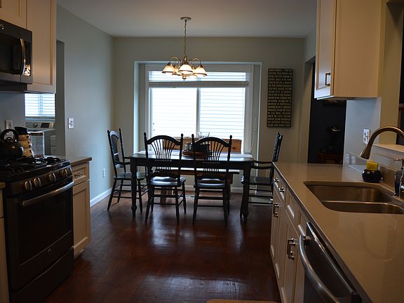 4th image of 1505 Northbrook Dr