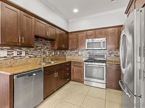 2nd image of 1313 Las Brisas Dr