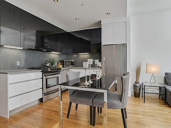 3rd image of 315 Gates Ave APT 1B